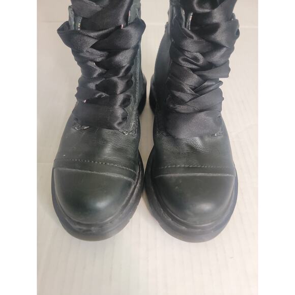 Doc Martens Womens Triumph Boots SZ 5 Black Floral Fold Over Leather Lace Up - Picture 8 of 12